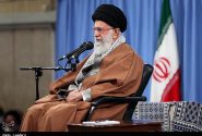 حکومت اسلامی در ذهنها و خاطرهها به شکل خلافتهای موروثی به یادگار مانده بود.